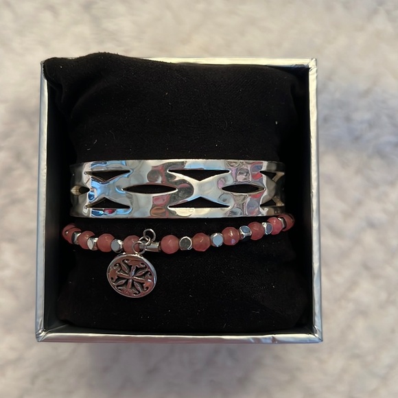 Rustic Cuff Fashion Silver Tone Bracelet Set Rose Stones - Picture 1 of 4